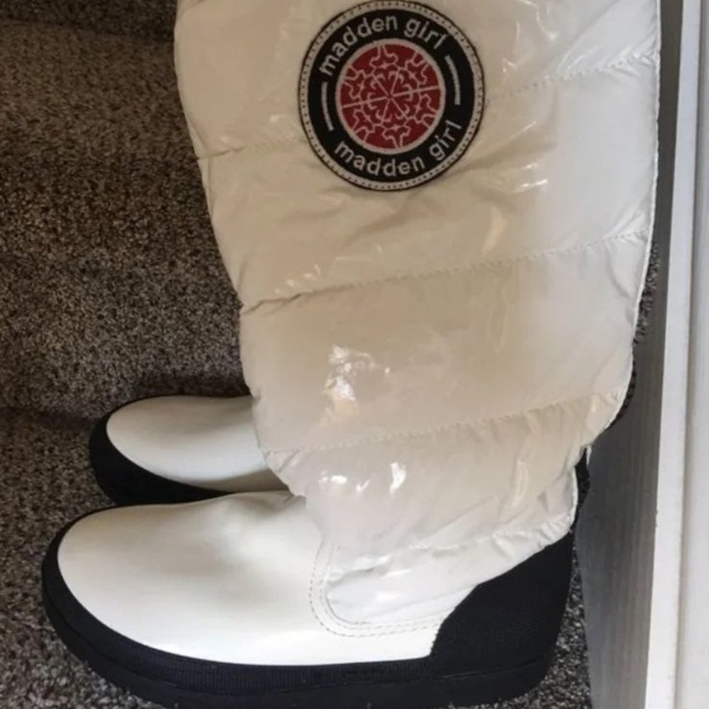 Madden Girl igloo winter boots- Brand new